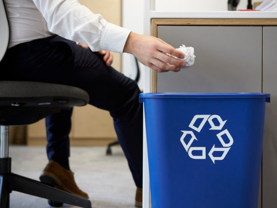 Recycling in the office to reduce waste